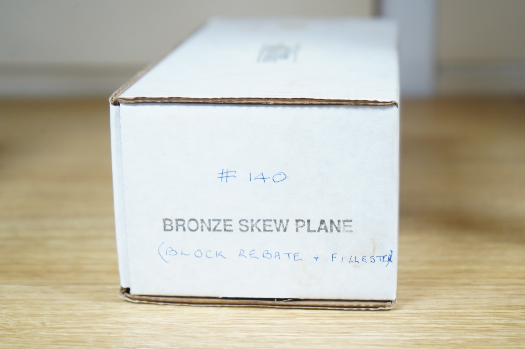 A boxed Lie Nielsen Toolworks right hand skew block plane (L-N 140)